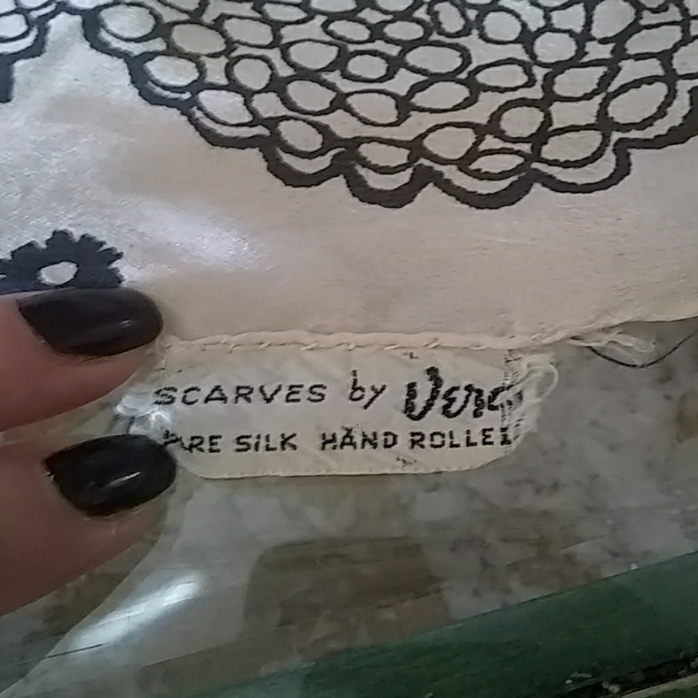 VINTAGE Pure SILK Vera Scarf